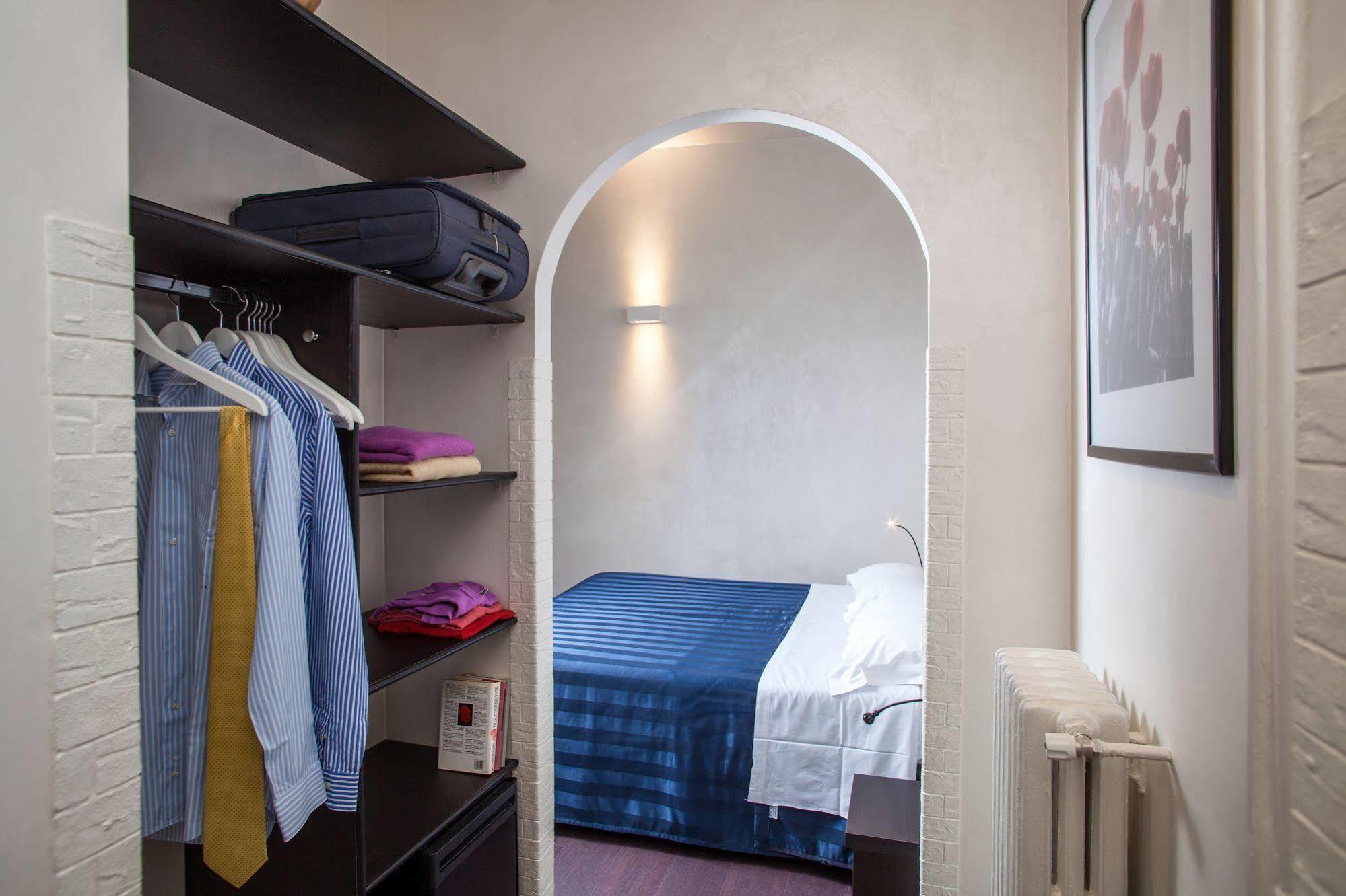 Residenza Doro- 24x7 Check-in 2* Rom